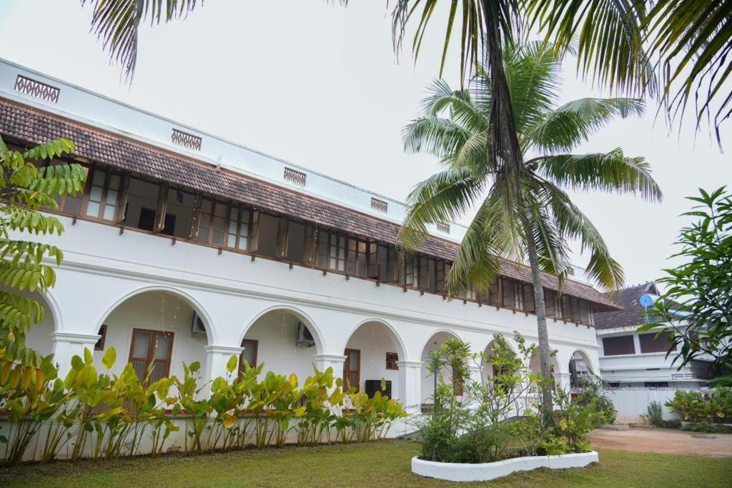 Marari Beach Bungalow Resort Alleppey 马拉利库兰 外观 照片